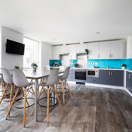 For Students Only Ensuite Bedrooms With Shared Kitchen At Cathedral Point In Winchester Esterno foto