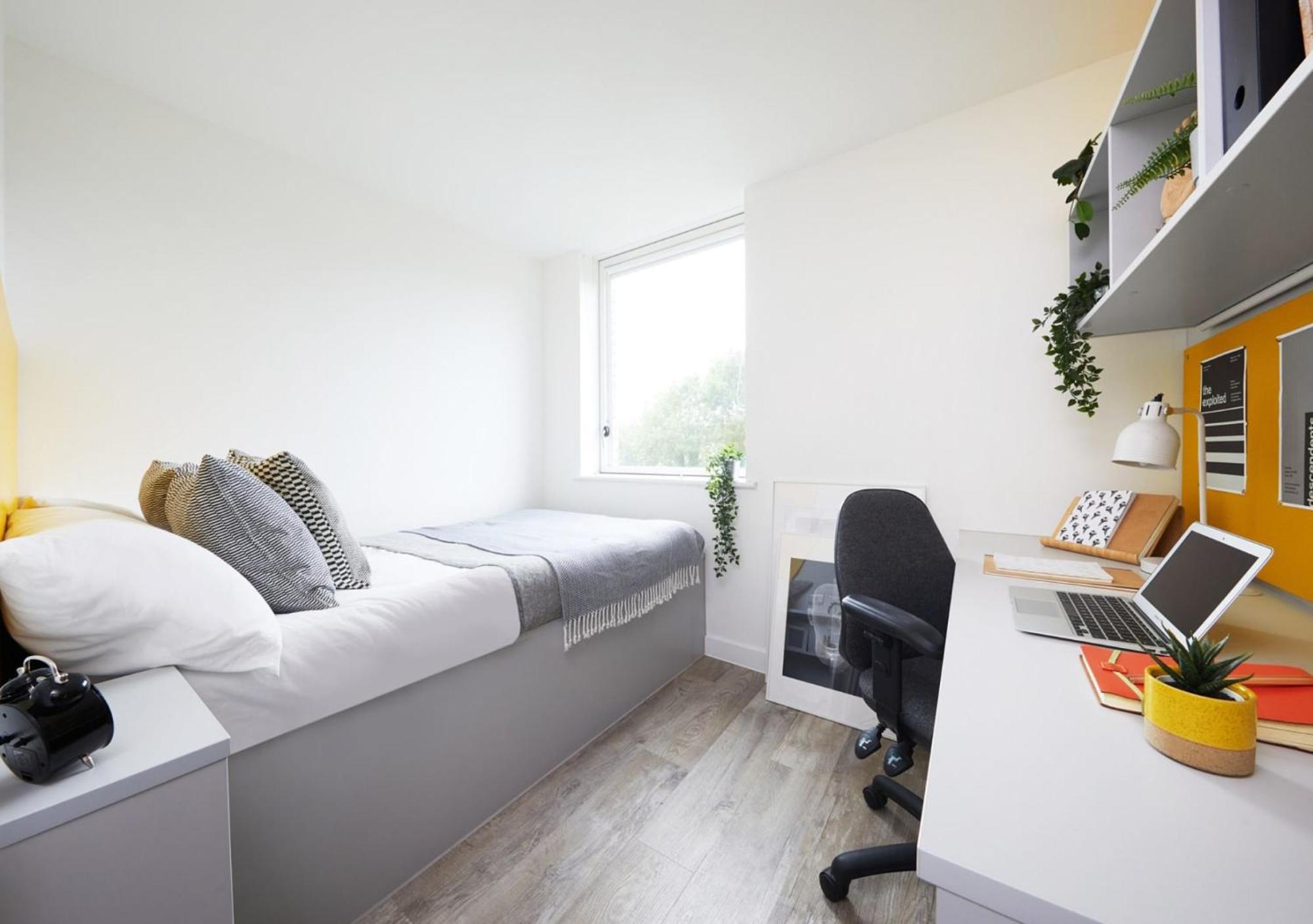 For Students Only Ensuite Bedrooms With Shared Kitchen At Cathedral Point In Winchester Esterno foto